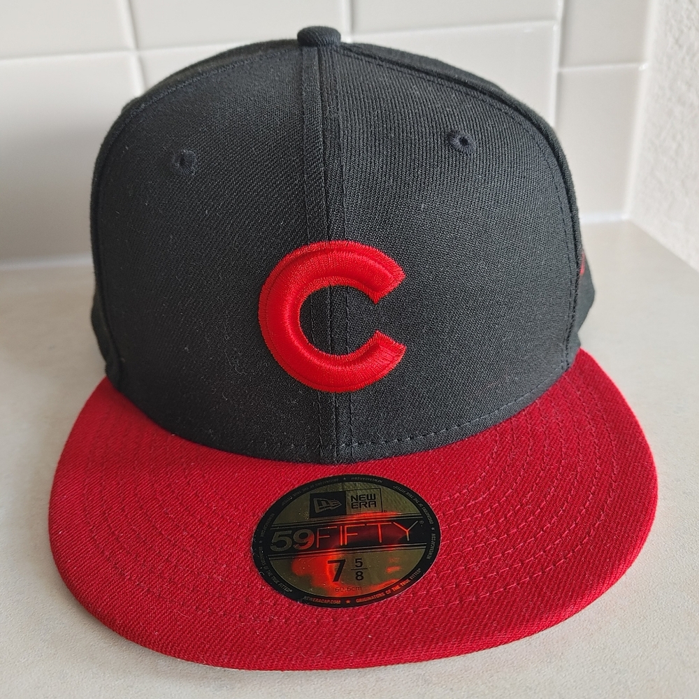Chicago MLB black n red size 7.5/8